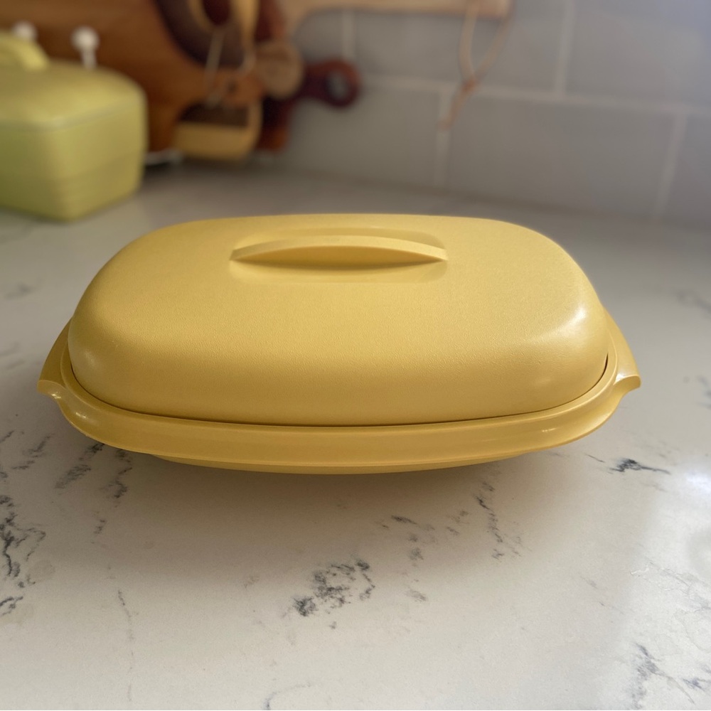 VTG Tupperware Microwave Steamer Harvest Gold